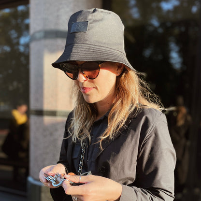 Bucket hat Glowing Black